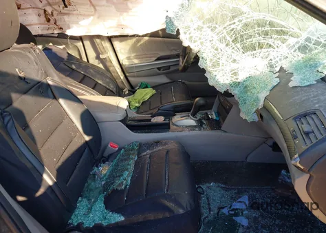 2010 Honda Accord 2.4 Ex-L z USA, uszkodzony, nr VIN 1HGCP2F87AA159158